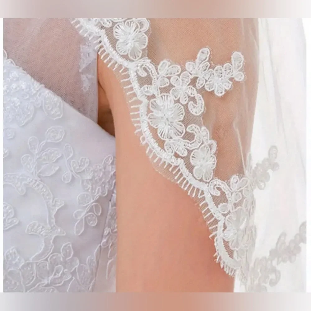 Lace Embroidered and Gems Edge Bridal Wedding Veil White With Comb NWT